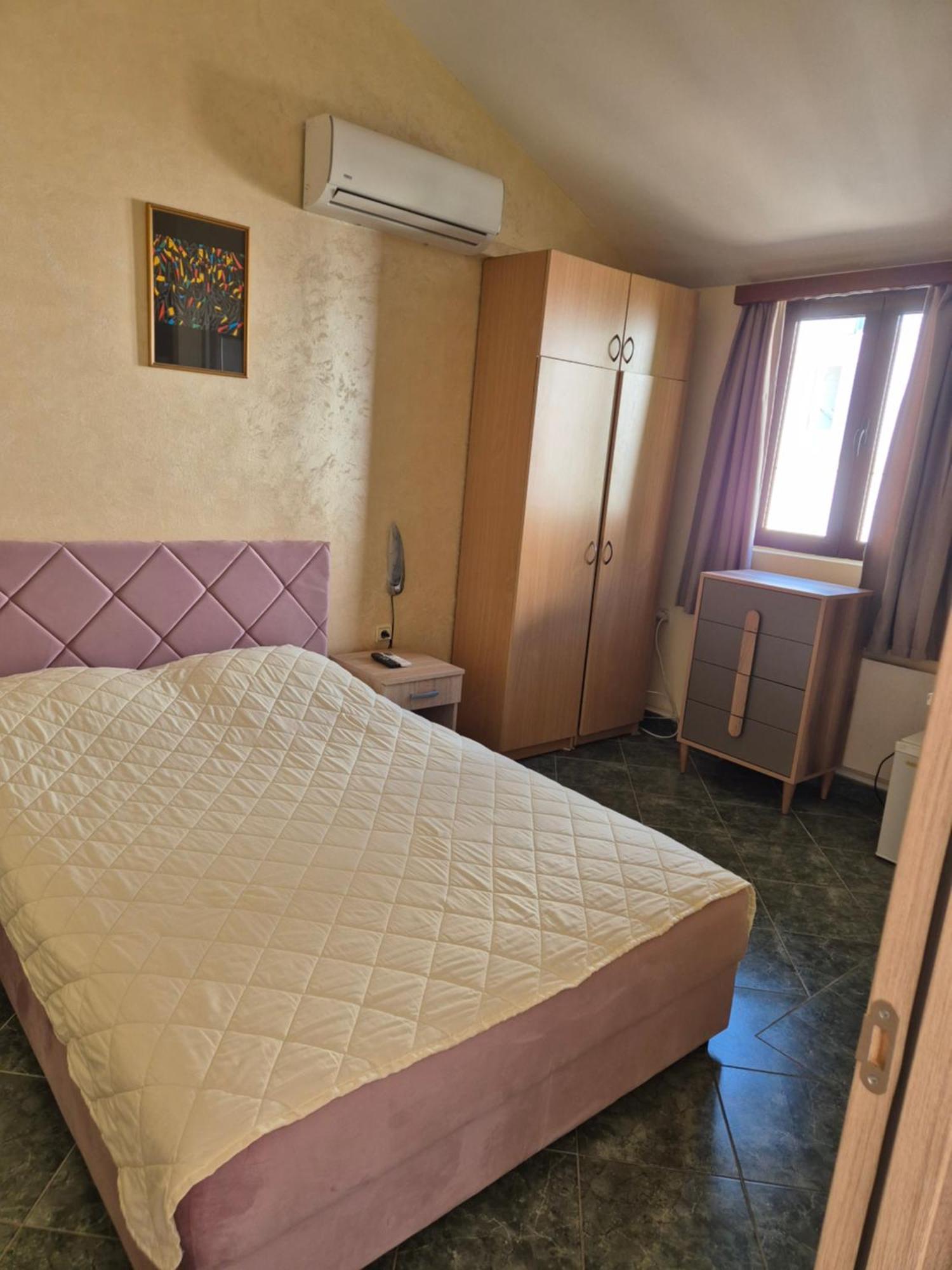 Mali Milocer Bay Accommodation スヴェティ・ステファン エクステリア 写真