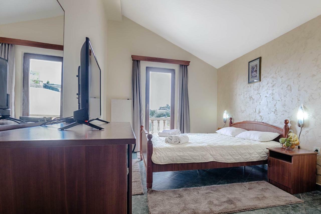 Mali Milocer Bay Accommodation スヴェティ・ステファン エクステリア 写真