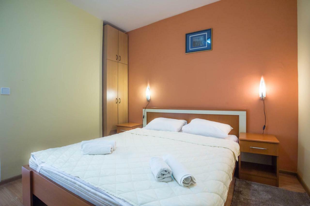 Mali Milocer Bay Accommodation スヴェティ・ステファン エクステリア 写真
